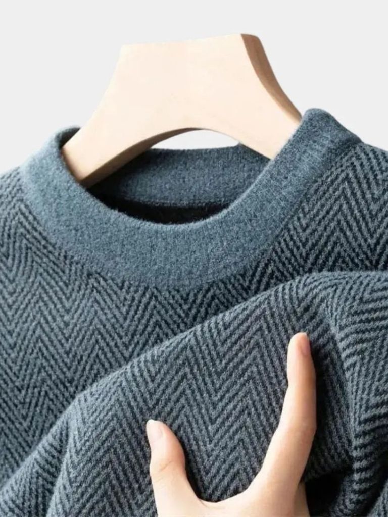 Essential Wool Sweater - Nordwr
