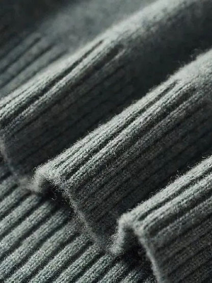 100% Merino Wool Turtleneck Sweater - Nordwr