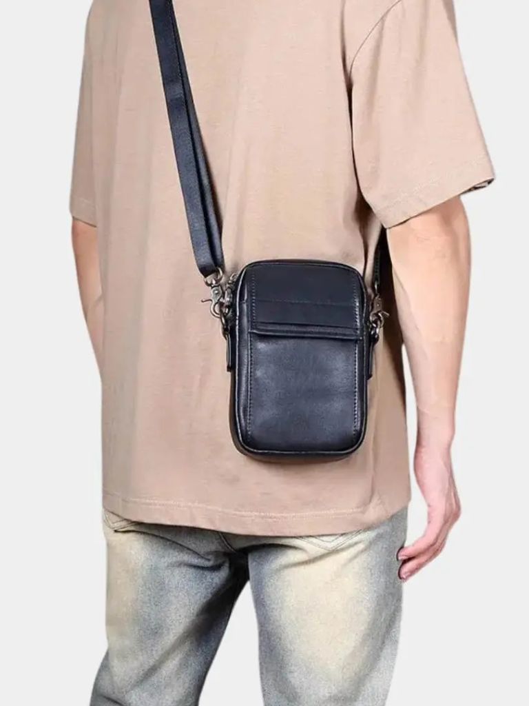 Essential Small Leather Shoulder Bag - Nordwr