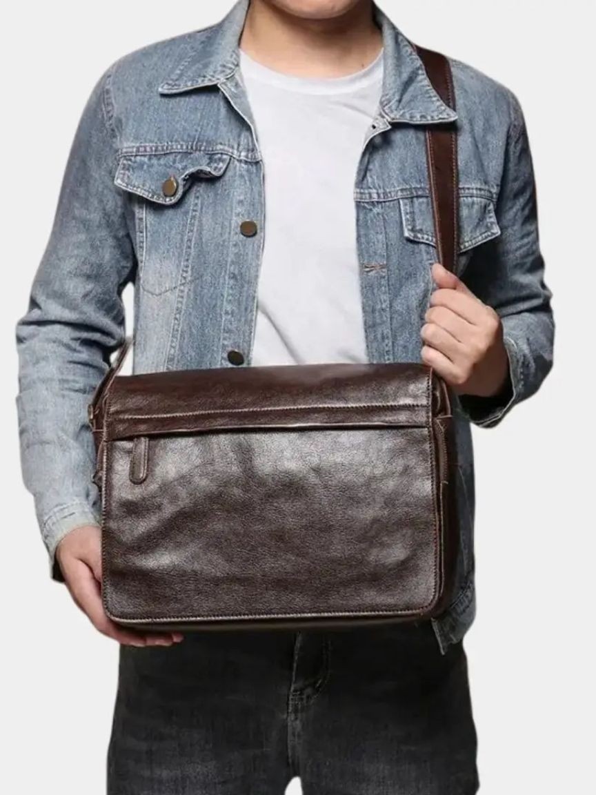 Classic Messenger Leather Bag - Nordwr